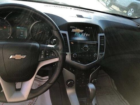 Used 2014 Chevrolet Cruze LT image 10