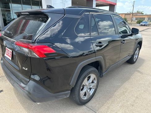 Used 2024 Toyota RAV4 XLE FWD image 7