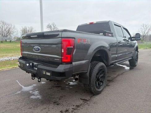 Used 2017 Ford F250 XLT w/ XLT Premium Package image 11