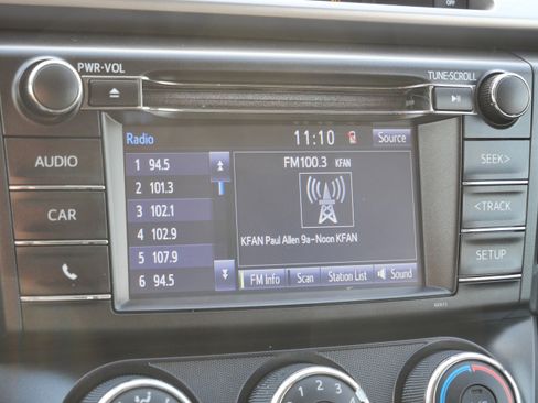 Used 2016 Toyota RAV4 LE image 23