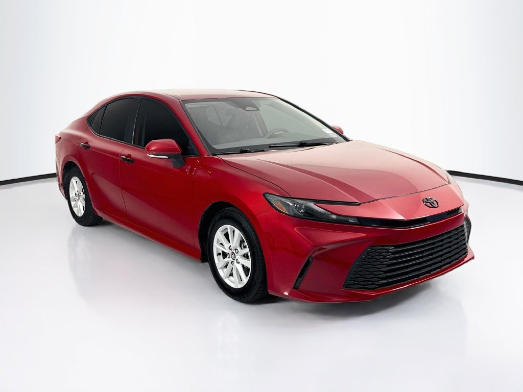 Used 2025 Toyota Camry LE FWD image 3
