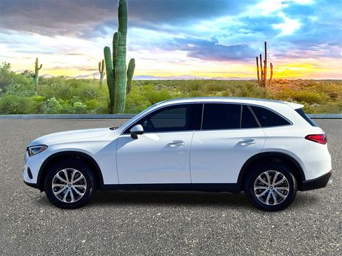 Used 2023 Mercedes-Benz GLC 300 image 8