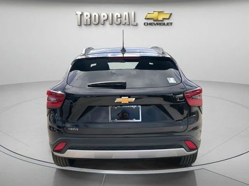 New 2026 Chevrolet Trax LT w/ Driver Confidence Package FWD image 4