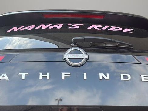 Used 2025 Nissan Pathfinder S AWD/4WD image 31