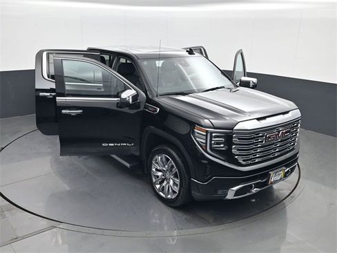 Used 2025 GMC Sierra 1500 Denali w/ Denali Reserve Package image 29