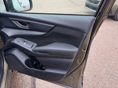 Used 2023 Subaru Ascent Premium w/ Convenience Package image 19