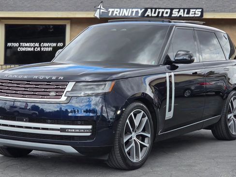 Used 2025 Land Rover Range Rover Autobiography AWD/4WD image 1