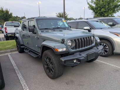 Used 2025 Jeep Gladiator Sport