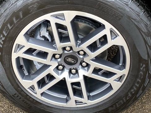 Used 2025 Ford Expedition Active AWD/4WD image 28