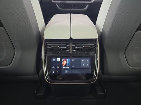 Used 2025 Rivian R1S Adventure AWD/4WD image 30