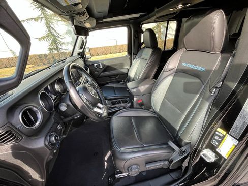 Used 2023 Jeep Wrangler Unlimited Rubicon 4xe w/ Cold Weather Group image 17