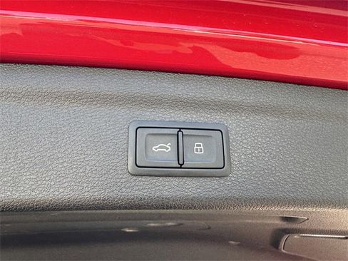 Certified 2022 Audi Q3 2.0T Premium w/ Convenience Package image 36