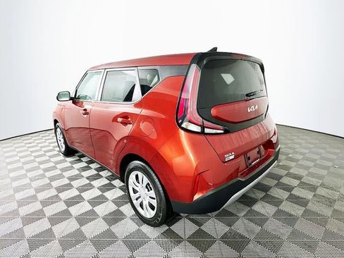 Used 2023 Kia Soul LX image 8