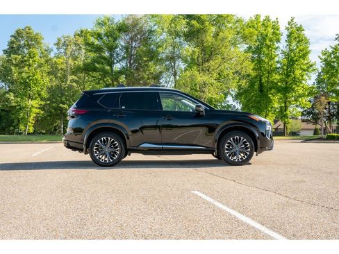 Used 2026 Nissan Rogue Platinum w/ Platinum Premium Package AWD/4WD image 4