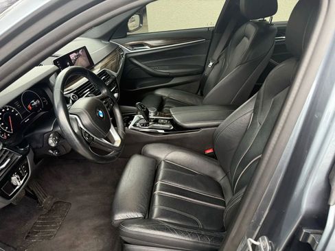 Used 2019 BMW 540i w/ Executive Package image 9