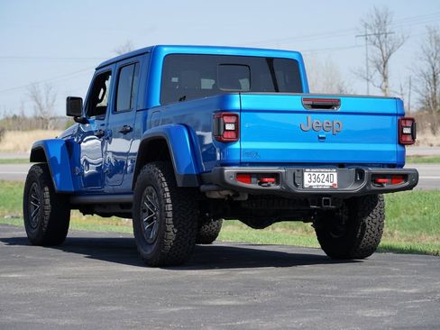 Used 2024 Jeep Gladiator Rubicon AWD/4WD image 5
