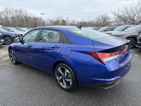 Certified 2023 Hyundai Elantra SEL w/ Convenience Package image 19