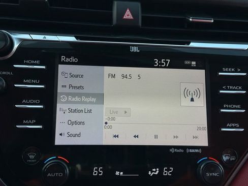 Used 2020 Toyota Camry XSE image 23