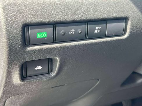 Used 2023 Nissan Sentra SV w/ All-Weather Package FWD image 20