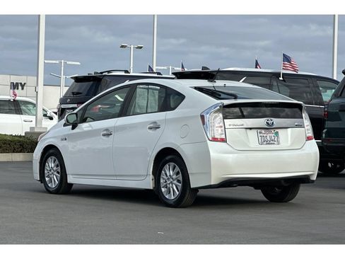Used 2014 Toyota Prius Prime Plug-In Hybrid FWD image 6