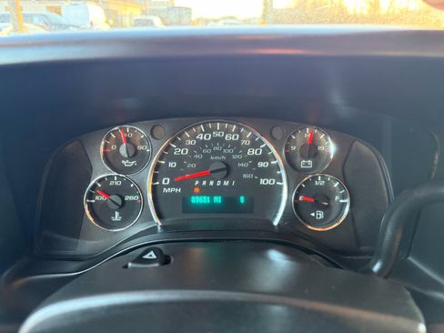 Used 2018 Chevrolet Express 2500 LT w/ LT Preferred Equipment Group image 20