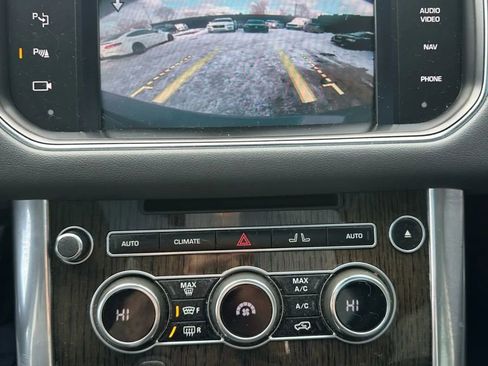 Used 2014 Land Rover Range Rover Sport HSE image 13