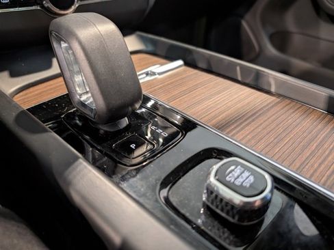 Used 2023 Volvo XC60 B5 Plus w/ Climate Package image 25