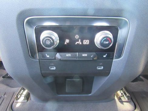Certified 2021 GMC Yukon Denali w/ Denali Premium Package AWD/4WD image 26