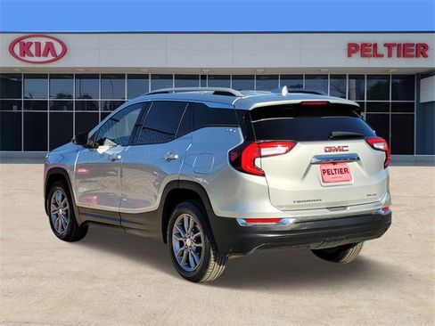 Used 2022 GMC Terrain SLT image 6