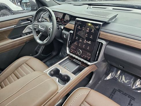 Used 2026 GMC Acadia Denali Ultimate AWD/4WD image 39