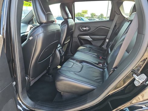 Used 2020 Jeep Cherokee High Altitude AWD/4WD image 11