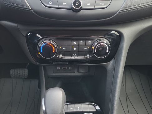 Used 2023 Buick Encore GX Preferred w/ Cold Weather Comfort Package AWD/4WD image 22