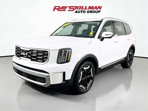 Used 2023 Kia Telluride S image 3