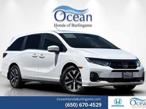 Certified 2026 Honda Odyssey EX-L image 1