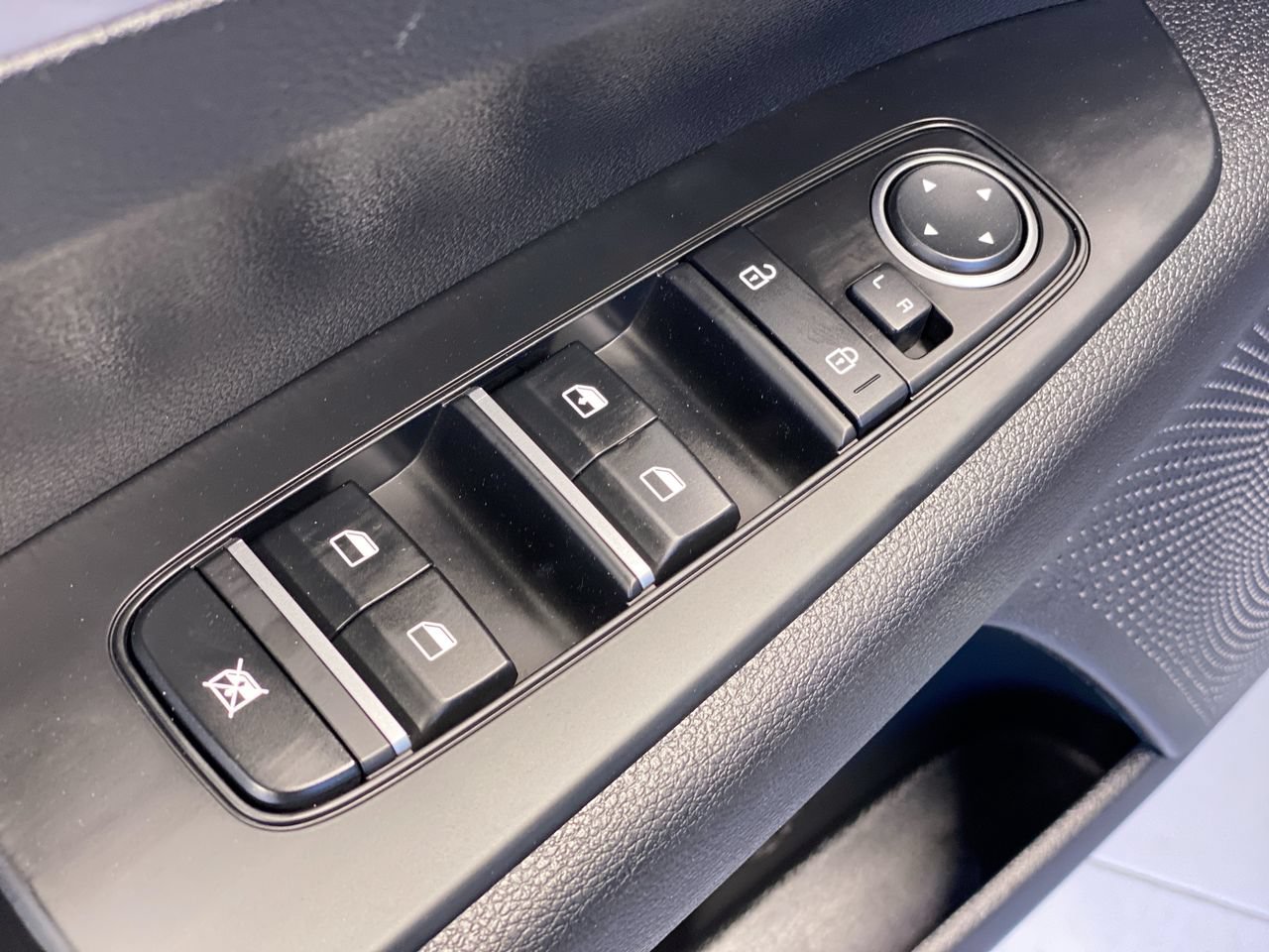 Certified 2024 Kia Forte LXS FWD image 18