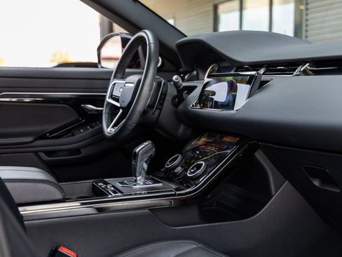 Used 2023 Land Rover Range Rover Evoque R-Dynamic S image 43