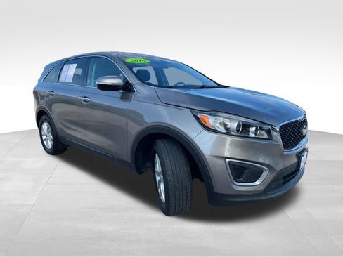 Used 2016 Kia Sorento L FWD image 8