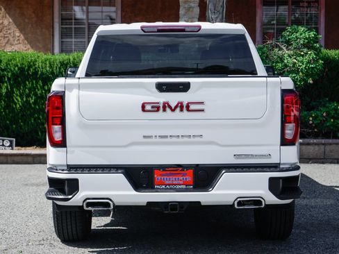 Used 2022 GMC Sierra 1500 Elevation w/ X31 Off-Road Package AWD/4WD image 7