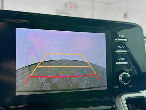 Used 2023 Kia Sorento LX image 22