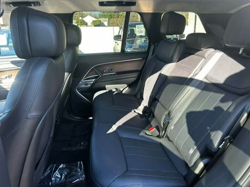 Used 2023 Land Rover Range Rover SE image 13
