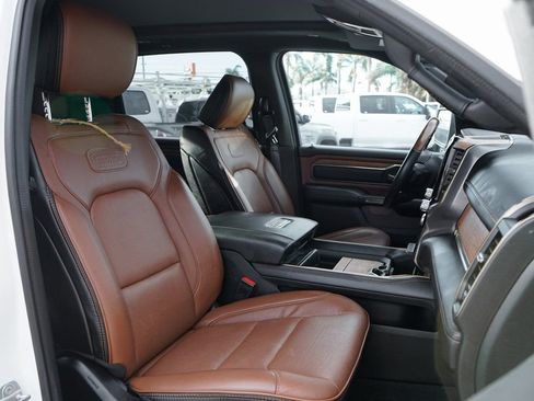 Used 2022 RAM 1500 Limited w/ Body Color Bumper Group image 39