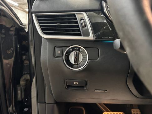 Used 2015 Mercedes-Benz ML 63 AMG 4MATIC image 16