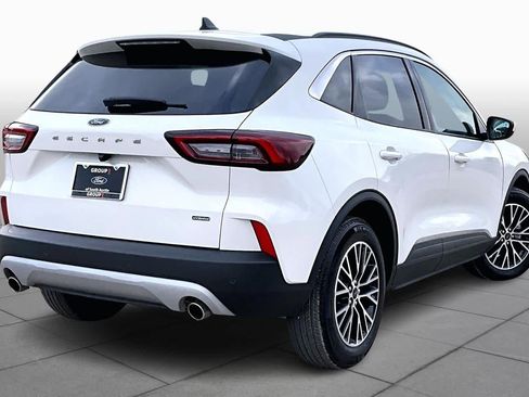 Used 2023 Ford Escape SE image 13