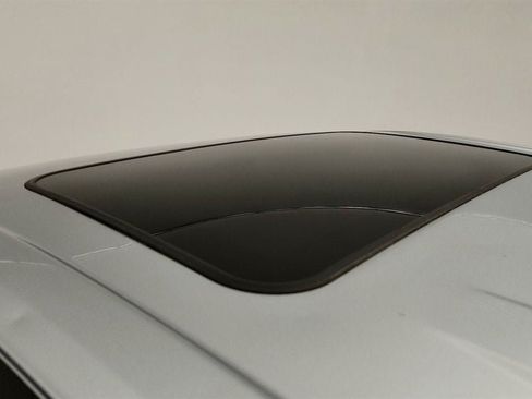 Used 2021 Toyota Sienna Platinum FWD image 10