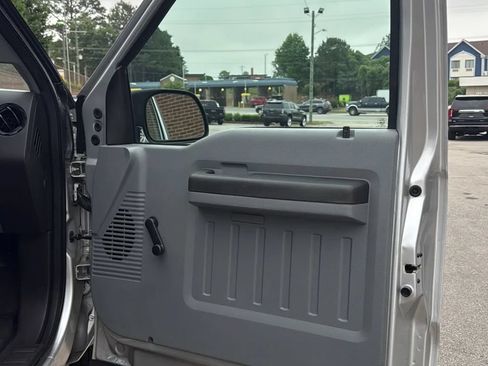 Used 2015 Ford F250 XL AWD/4WD image 17