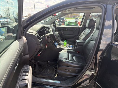 Used 2017 Chevrolet Traverse Premier image 6
