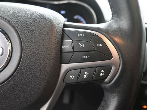 Used 2019 Jeep Grand Cherokee High Altitude RWD image 7