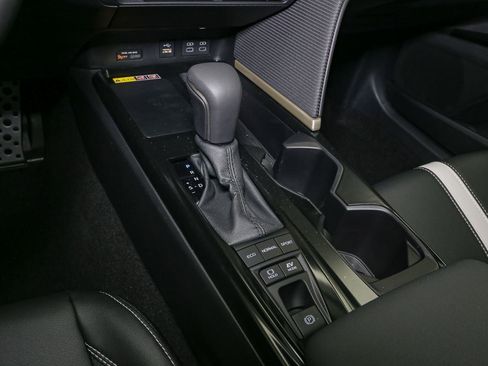 New 2026 Toyota Camry SE AWD/4WD image 19