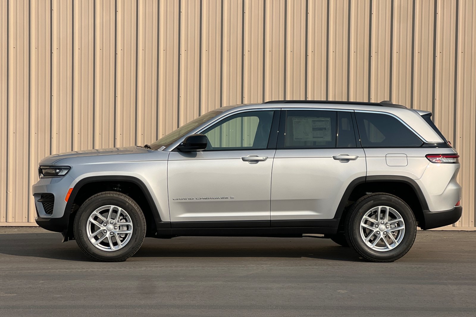 New 2026 Jeep Grand Cherokee Laredo X AWD/4WD image 13