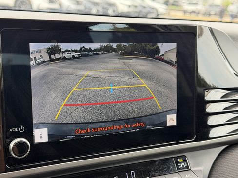 Used 2025 Toyota Camry LE FWD image 12